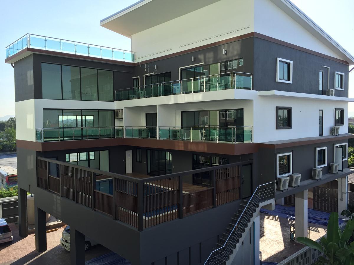 Modernbright Laemchabang Aparthotel Bang Lamung Buitenkant foto