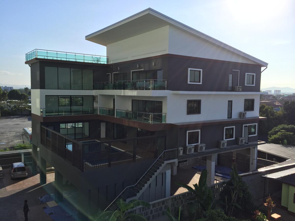 Modernbright Laemchabang Aparthotel Bang Lamung Buitenkant foto