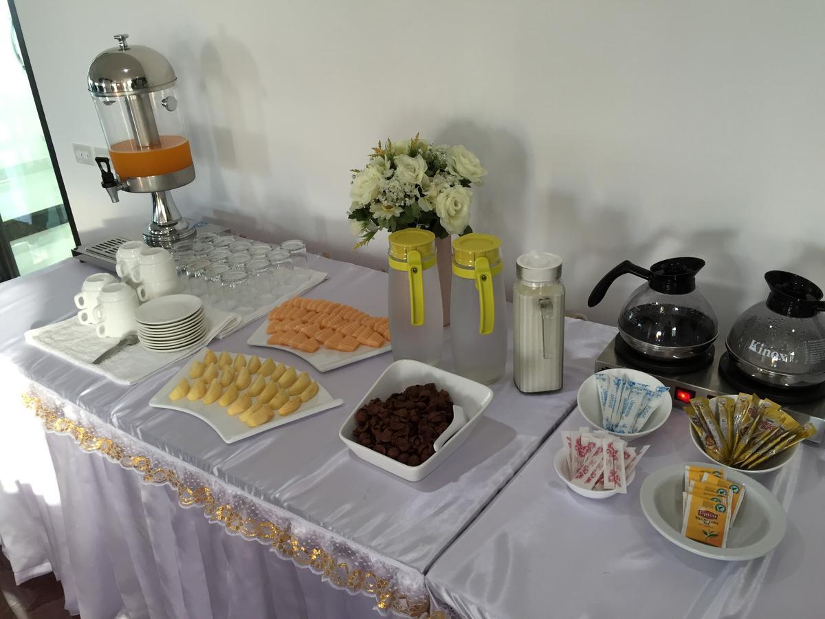 Modernbright Laemchabang Aparthotel Bang Lamung Buitenkant foto