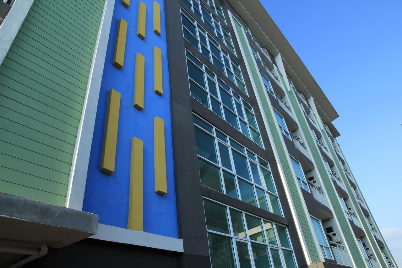 Modernbright Laemchabang Aparthotel Bang Lamung Buitenkant foto