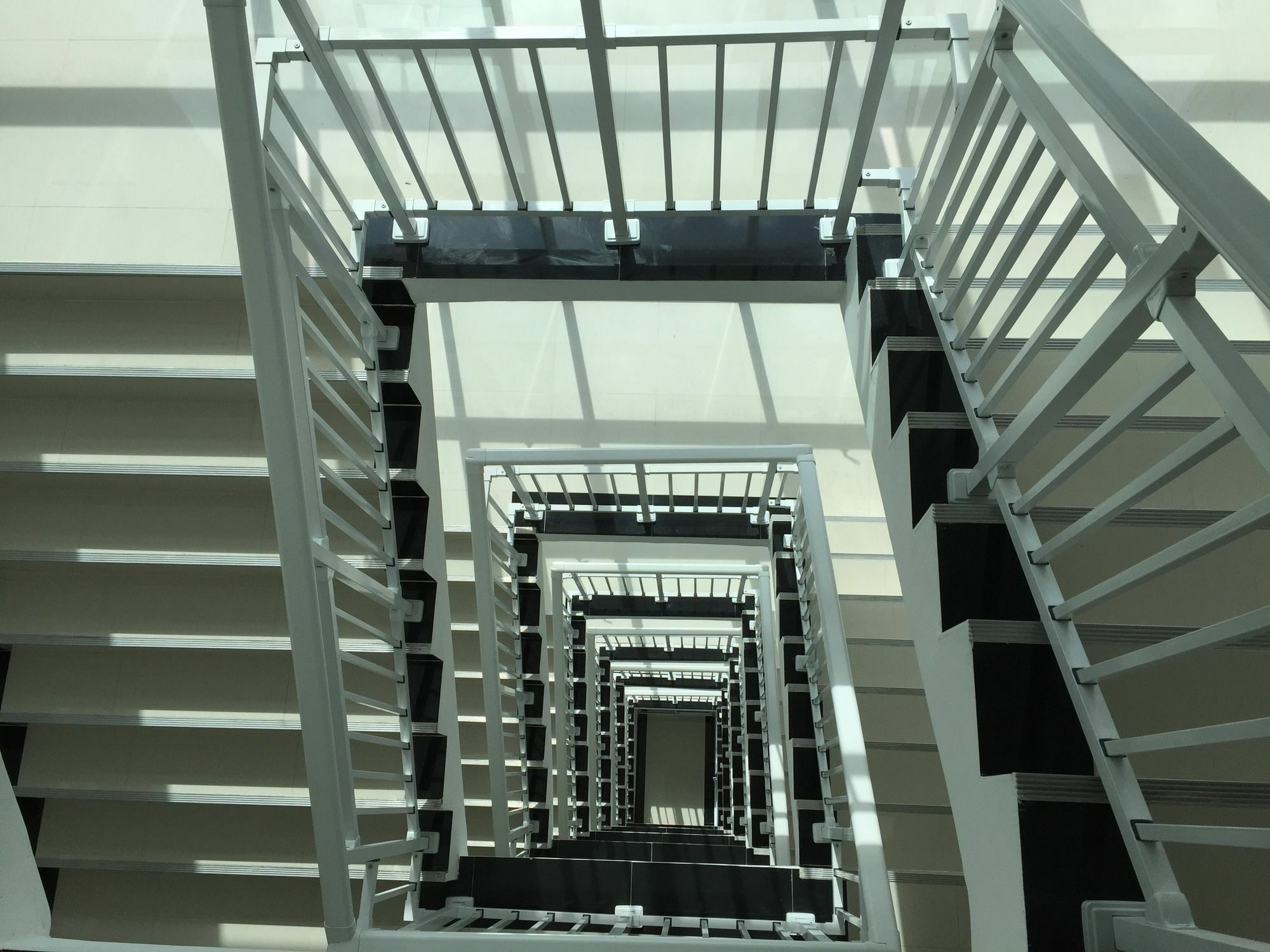 Modernbright Laemchabang Aparthotel Bang Lamung Buitenkant foto